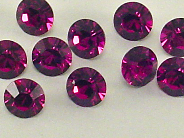 12 pcs. 29ss (6.1-6.23mm) FUCHSIA (maxima) POINTED BACK PRECIOSA Rhinestones